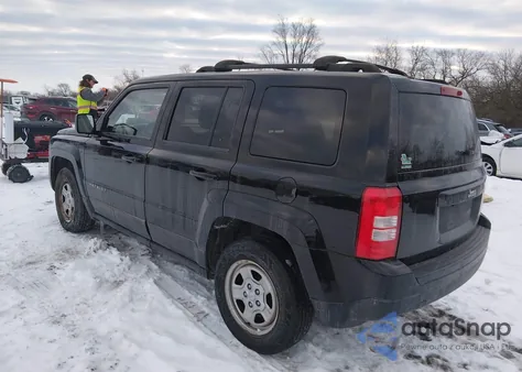 2016 Jeep Patriot Sport z USA, uszkodzony, nr VIN 1C4NJPBA8GD693288